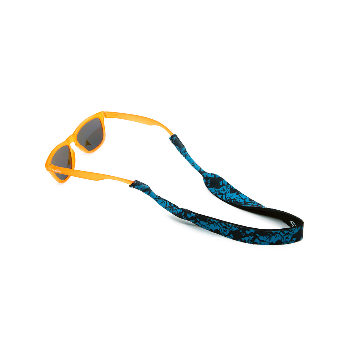 kids sunglass leash in a neoprene fabric and blue mountain print